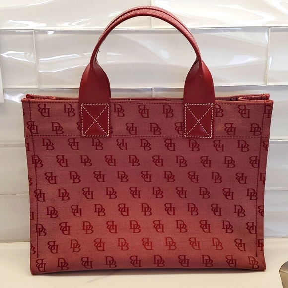 Dooney & Bourke Handbags - Dooney & Bourke Signature Canvas Tote